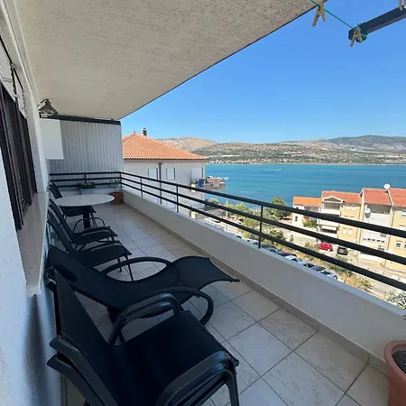 Magnolia Apartment