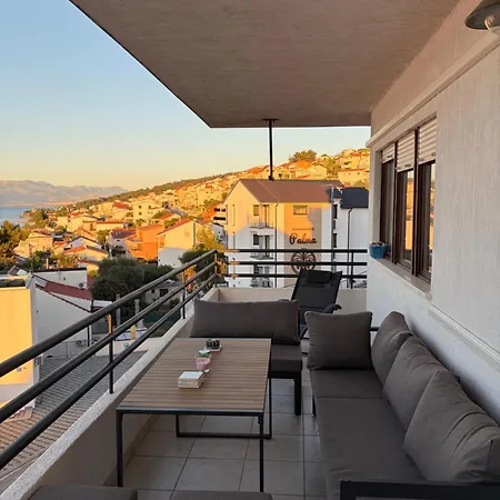 Magnolia Apartment